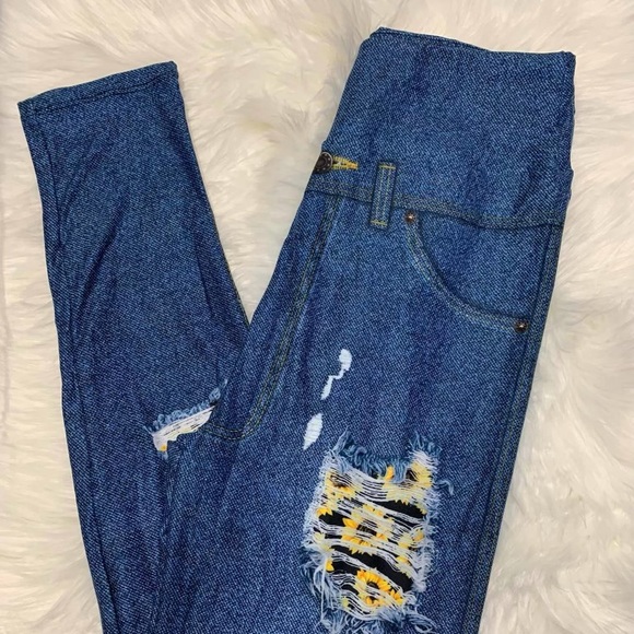 Boutique denim sunflower ripped printed leggings - Picture 2 of 2
